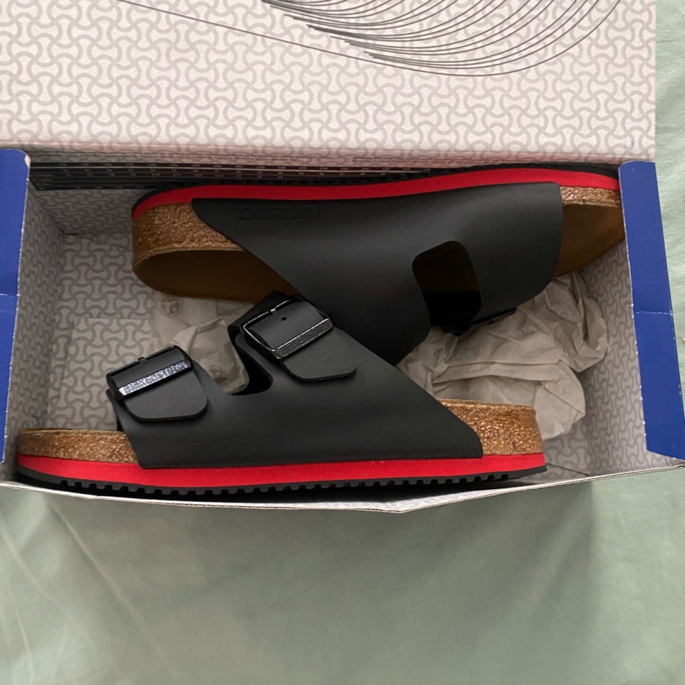 Birkenstocks Arizona black and red